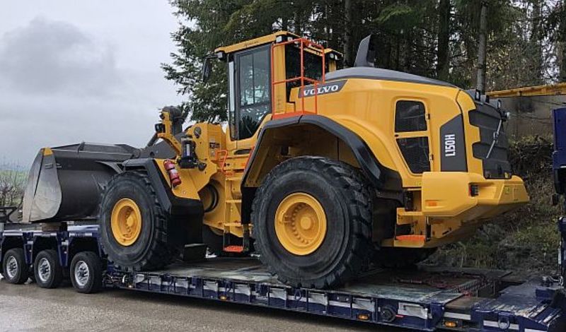 Pneulader VOLVO L150 H & ISUZU II Deponie - 3