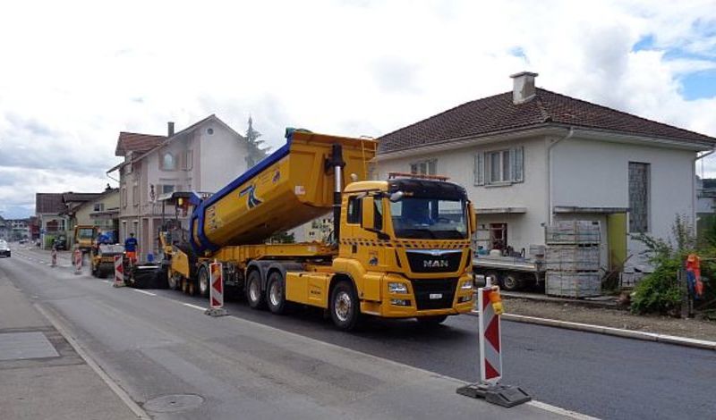 Aesch Mittelinsel auf K16 - 4