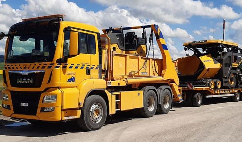 Neuer VOLVO Fertiger P6870 D - 6